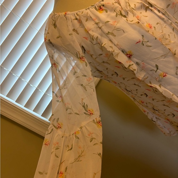 💥 WHBM Floral Chiffon Blouse BEAUTIFUL - Picture 5 of 10